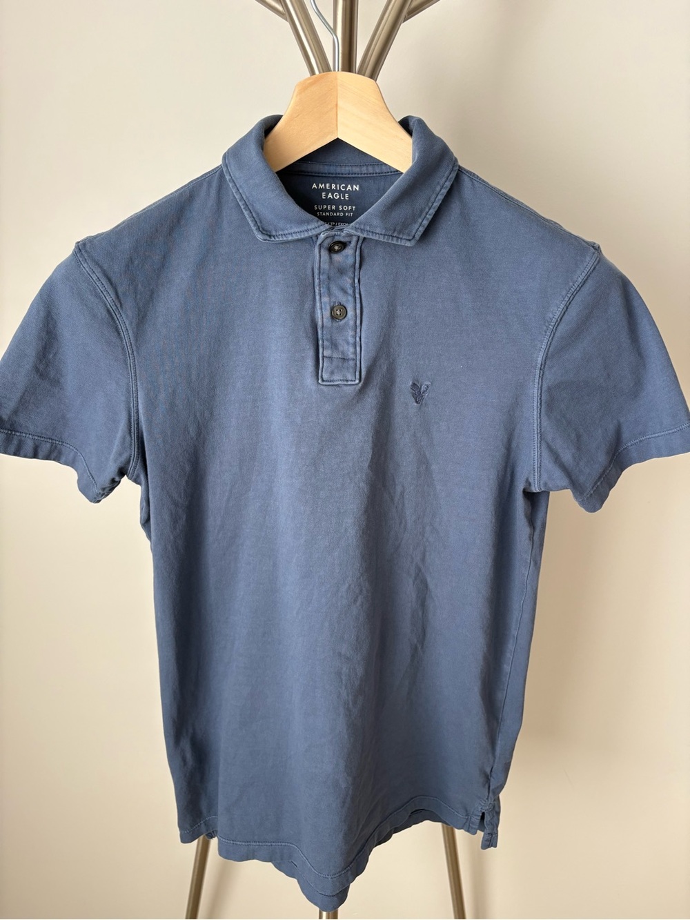 American Eagle Outfitters Men's Blue Polo Shirt - Super Soft